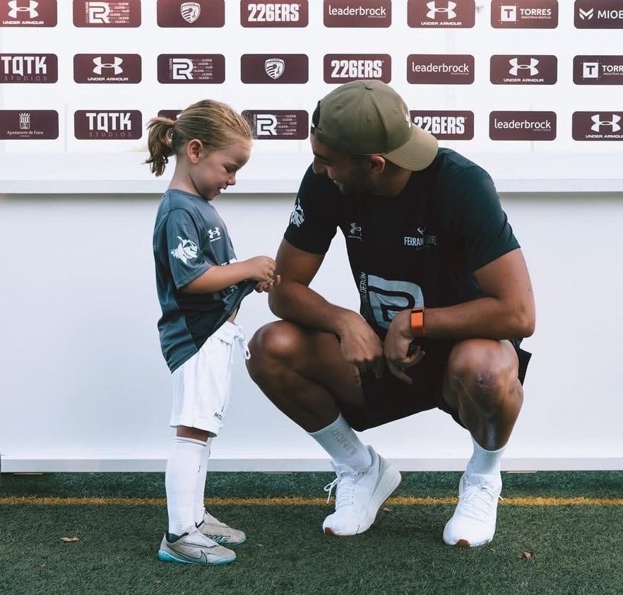 7sferran's tweet photo. this pic is the cutest pic ever https://t.co/evSlHiWTil
