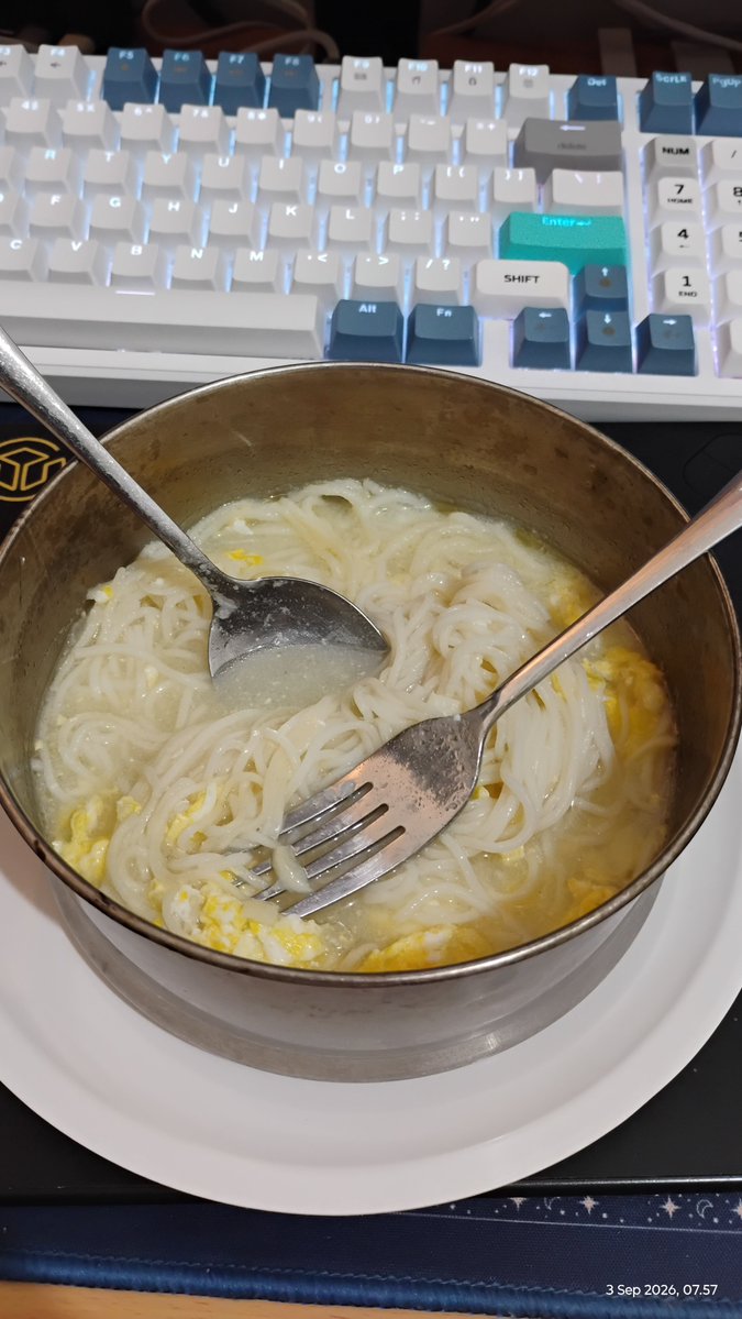 Tofutoomis_'s tweet photo. Friendship ended with indomie, misoa now is my best fren 🤝🤝 https://t.co/RWdQ5fE3aC