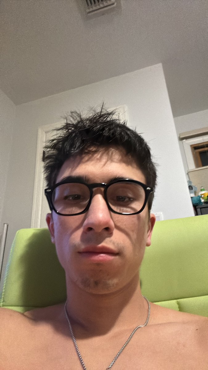 ProducingMedia_'s tweet photo. the doctor said I need to chill with looking at screens, I said idk if I can do that, so he prescribed me blue light glasses https://t.co/zumvBqFvdd