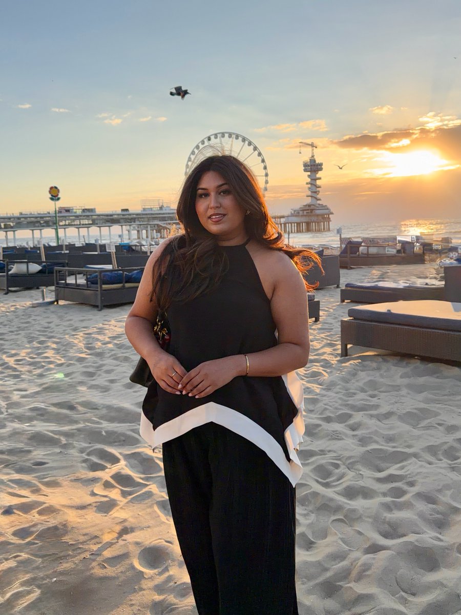 ElifKmc's tweet photo. Golden hour at its finest. https://t.co/PxIPi4blqc