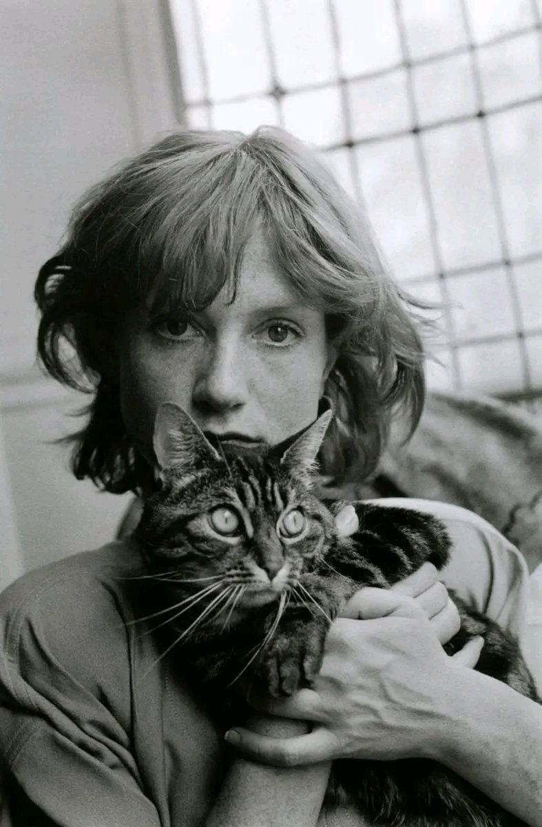 CineAntiqua's tweet photo. Isabelle Huppert, foto de Édouard Boubat, 1983. https://t.co/Nlcv6llqhC