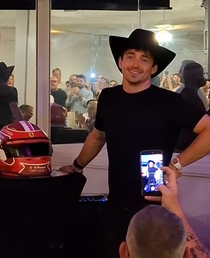 1991LECLERC's tweet photo. save a horse. ride a cowboy https://t.co/oNQZOk9p8m