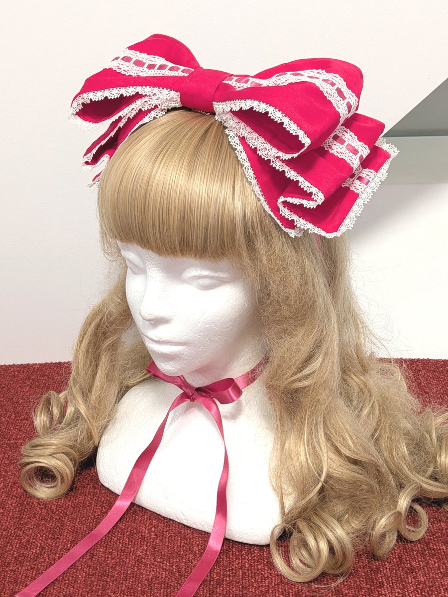 MetamorphoseEng's tweet photo. 🎀COMING SOON🎀
Ladder Lace Bow Headdress
https://t.co/h3FU1pQkdv

colors: Cherry Pink, Cinnamon Pink, Emerald, Mocha Beige

Release from around noon JST on Sept 4, online💕
#ladderlace #pintuck
#metamorphose #mtdf #Lolitafashion https://t.co/PqK9rxv4wJ