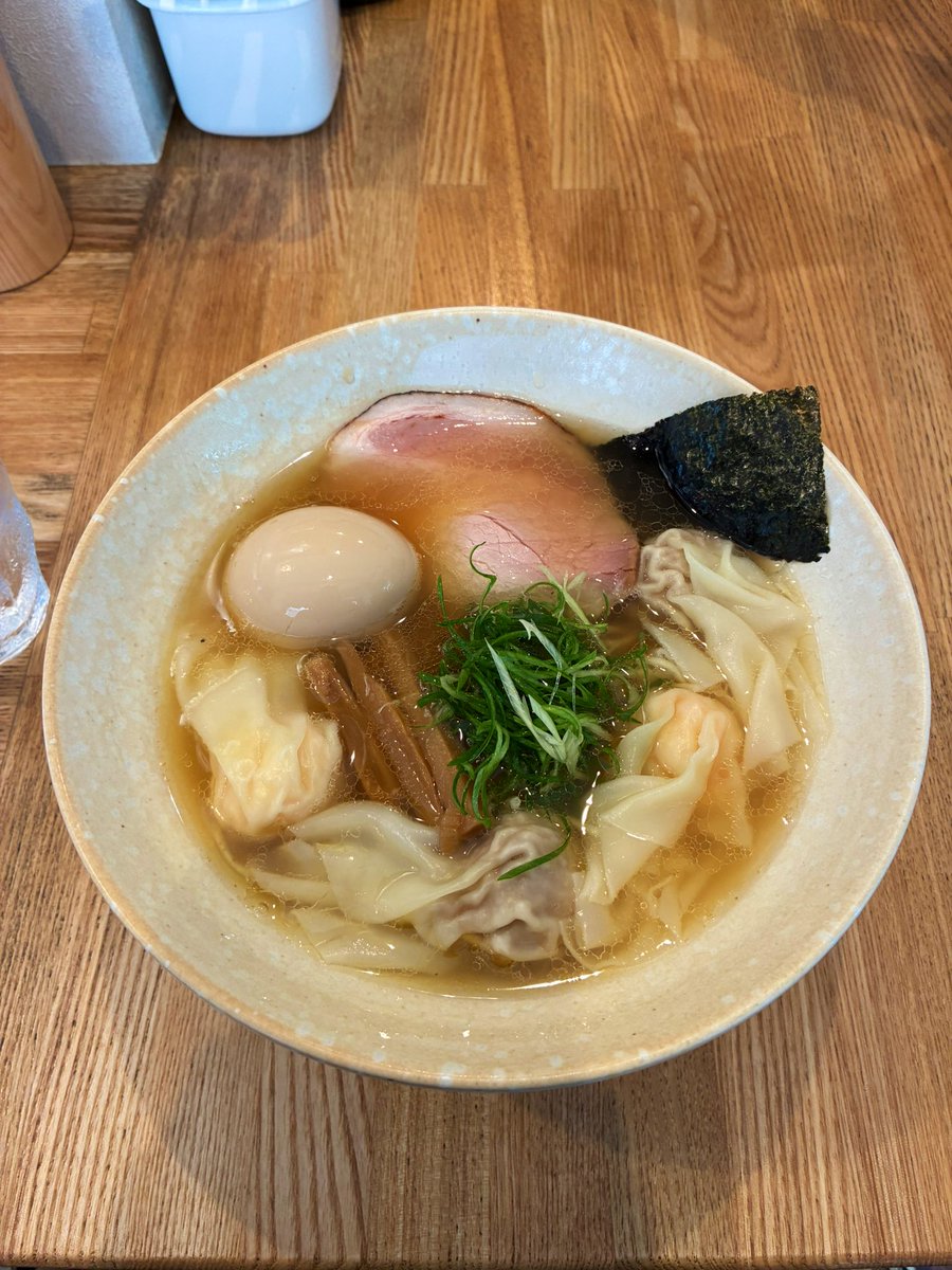 69_calling's tweet photo. DURAMENTEI

肉・海老ワンタン麺 白 味玉

とても美味しい

八雲に行かないとな

そうなるとたんたん亭にも行かないとな

小むろもおさだも美味しかったし、自分の好みに合う系統なんだと思う https://t.co/JAlmfYAX0s