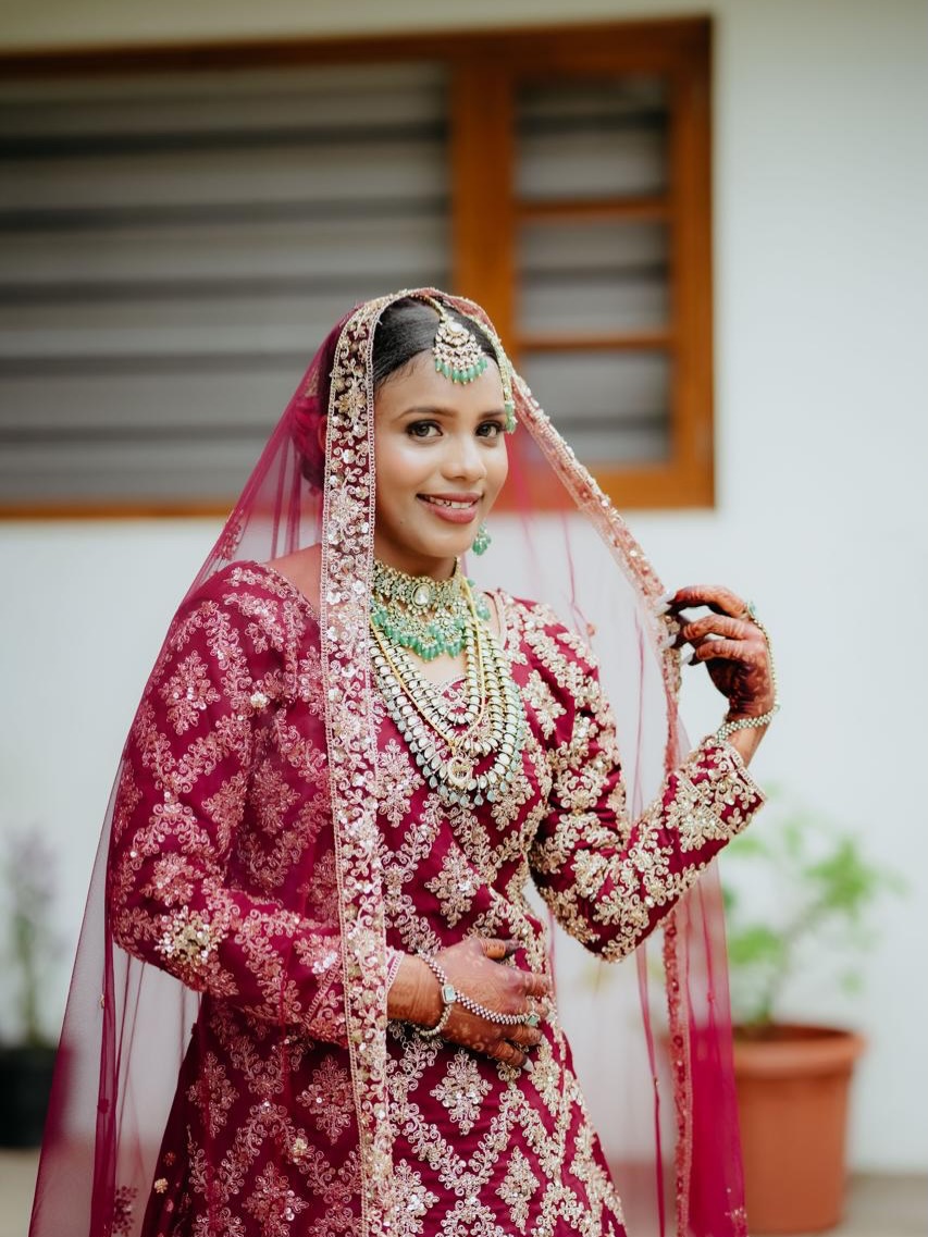 sabahussein1's tweet photo. Creating timeless bridal moments. https://t.co/agh7bCfNI0