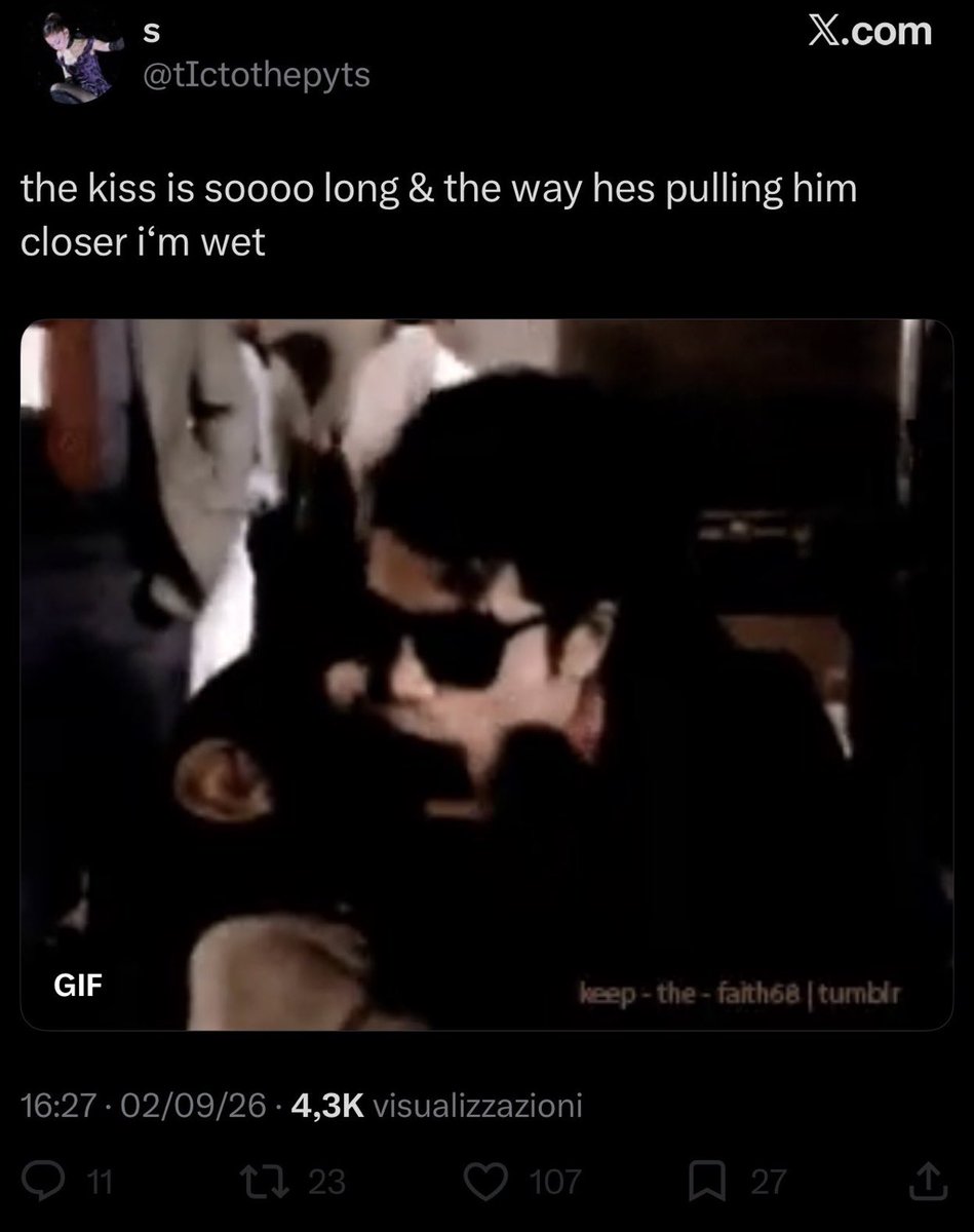 thisisediith's tweet photo. Kissing an animal makes you wet? Ok… https://t.co/9iLg6D31xH