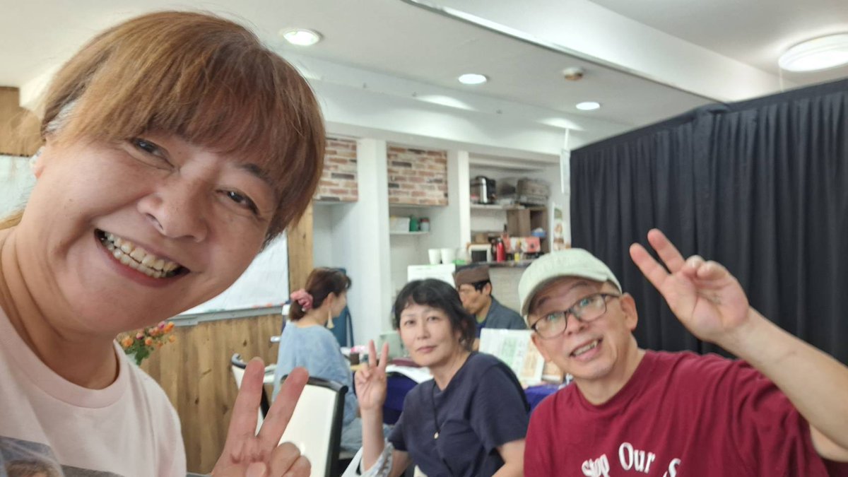 higasiyamaaya's tweet photo. 先週日曜は戎のステージでした。
吉野屋さんお二人でご来場ありがとうございました！
月乃ちゃん写真ありがとう！ https://t.co/Frb6acNVmw