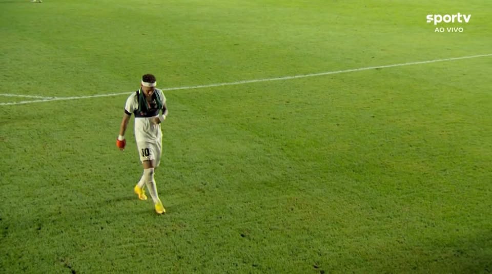 br_dadepressao's tweet photo. O futebol foi muito injusto com esse cara. Não é possível. https://t.co/fFeUgUyi3X
