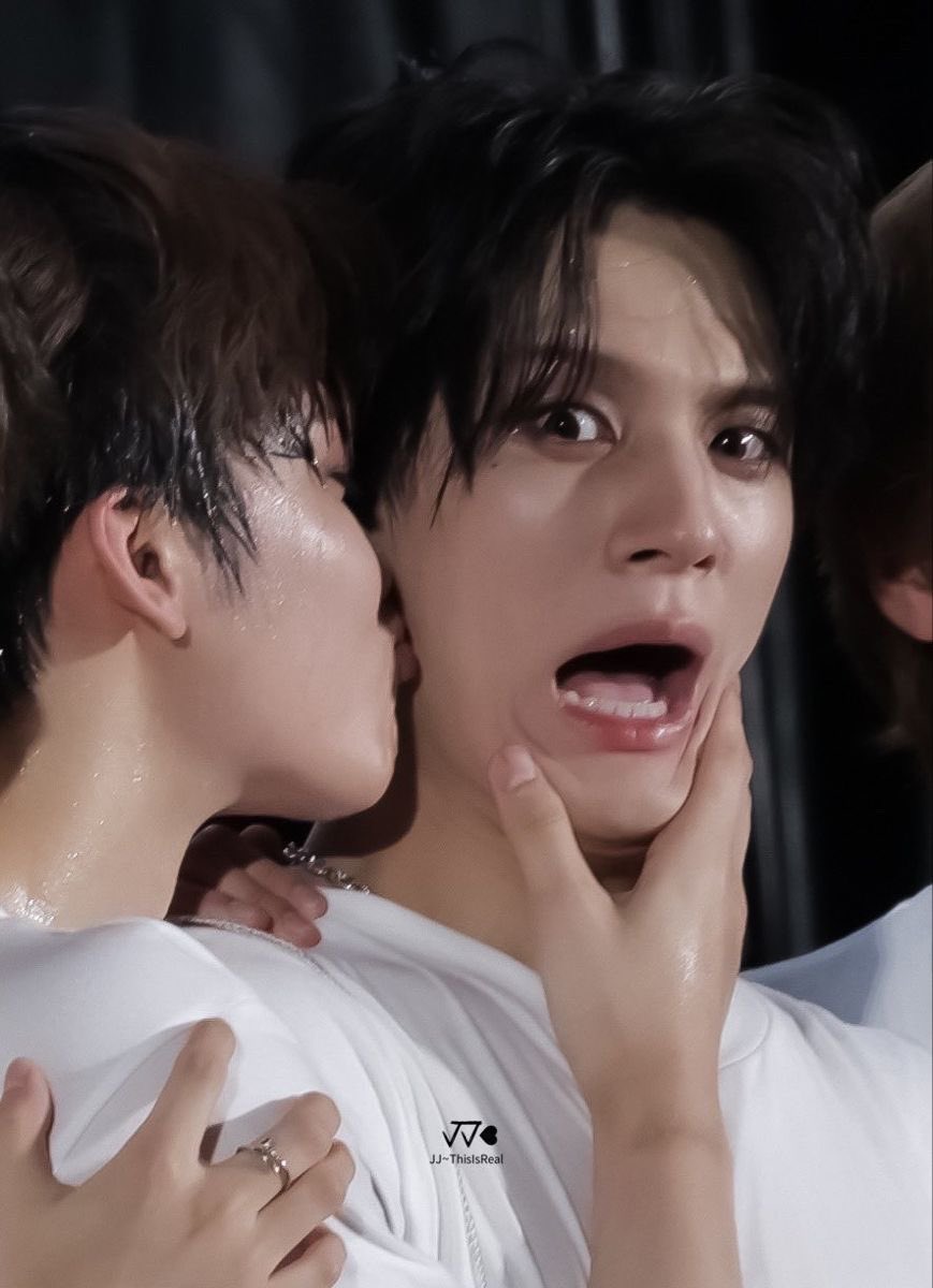 jenolhorpaipawa's tweet photo. เมะติ๊งต๊องคนนี้เป็นของเทอนะครับ 5555555555555555555555555 https://t.co/6YRW8jYxIx