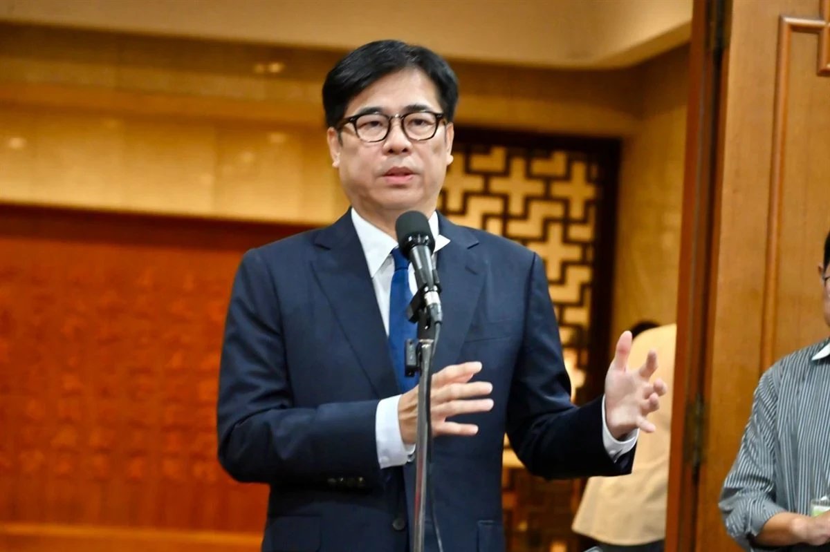 chengn780's tweet photo. Kaohsiungs economic transformation has been remarkable: TSMC and the Yawan Industrial Park have contributed to increased employment opportunities, and significant progress has been made in debt reduction. https://t.co/k87rtiNK19