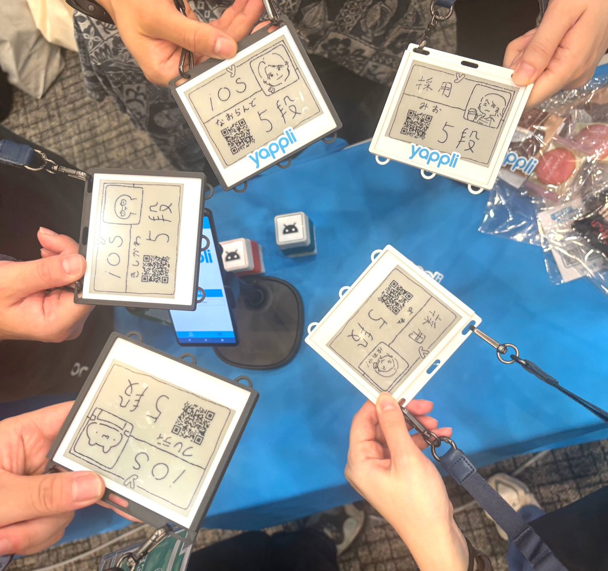 yappli_dev's tweet photo. 最終日の本日はこのメンバーでお待ちしております！
ぜひ遊びにきてください🙌 
#DroidKaigi https://t.co/gQ7lCVKGvC