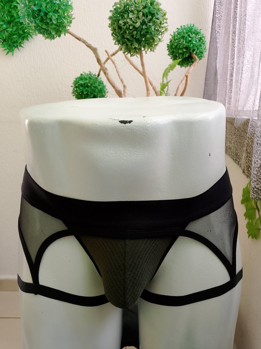 GeorgeStyle1963's tweet photo. Tanga tipo Jock Strap con liguero https://t.co/1tuEYJM49v