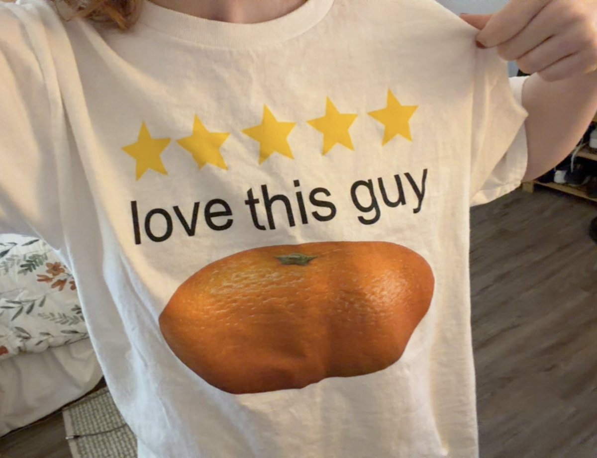 dogblessyou23's tweet photo. every jju stan go to hot topic and get this tshirt https://t.co/luTQCM1BC7