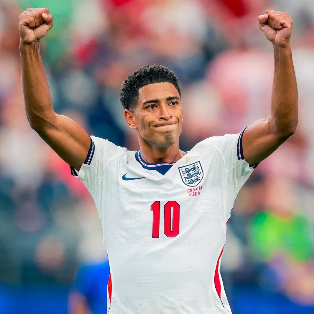 TMfutbal's tweet photo. 🚨📊 𝗗𝗜𝗗 𝗬𝗢𝗨 𝗞𝗡𝗢𝗪: Jude Bellingham scored more goals at the World Cup than all Barcelona players combined. 😮‍💨🏴󠁧󠁢󠁥󠁮󠁧󠁿 https://t.co/Lv0NNRAAmg