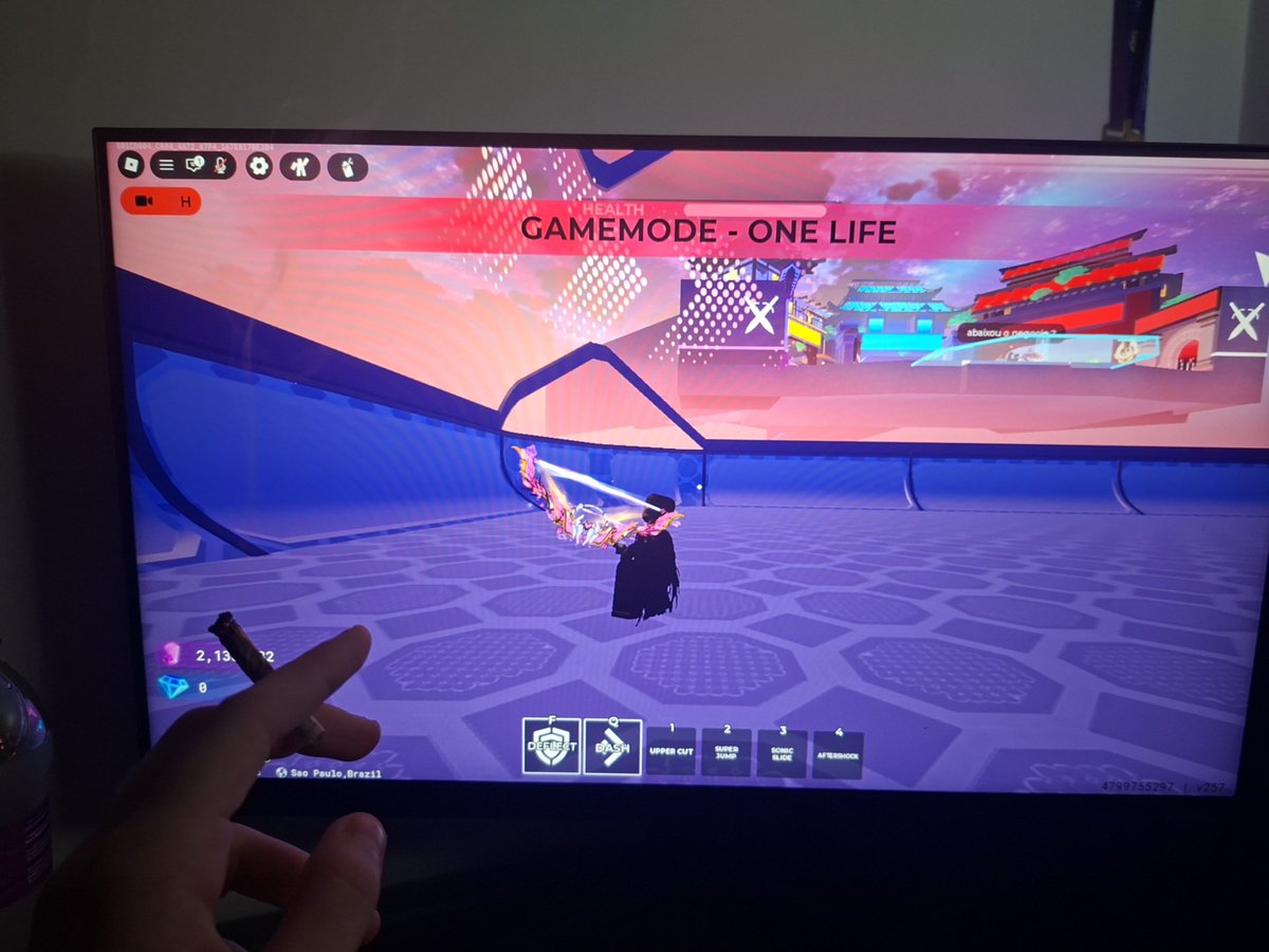 DeadByKarma_'s tweet photo. fuamando 1 enqt jogo roblox https://t.co/yOJ6Qh1MZ8