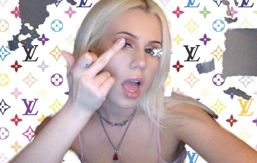 thruthedialtone's tweet photo. slayyyter eight years ago today, 9/02/18

“suck my dick” https://t.co/TTUhhlIOWd