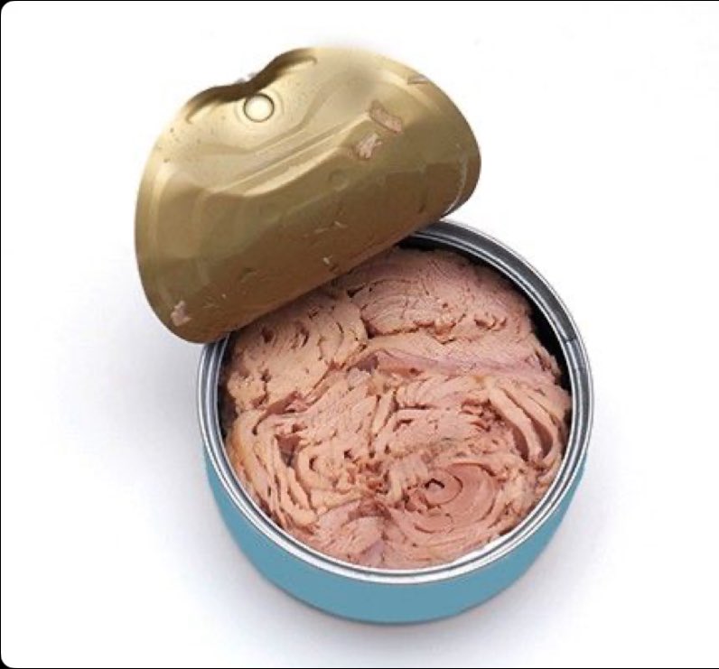 iamsadness91's tweet photo. Whipped cream
Or
Canned salmon https://t.co/yZtqJLz5Oz