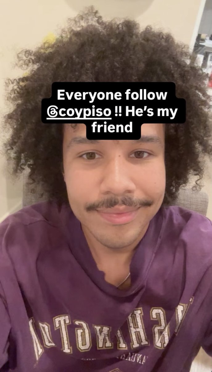 reinbowdonut's tweet photo. on today’s episode of “what is bunch of friends up to today?” https://t.co/MfgiTWyBrh