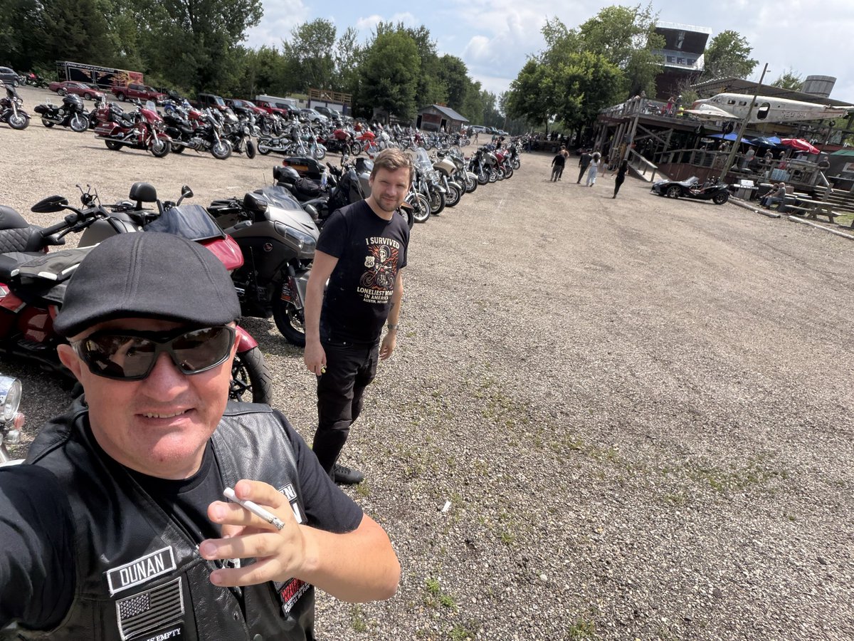 DunanVadeer's tweet photo. Кілька років тут не був. Мав трошки детокс від твітера чи як це тепер Х ….Щось ніфіга тут не помінялось. https://t.co/qfZHQv4RSl