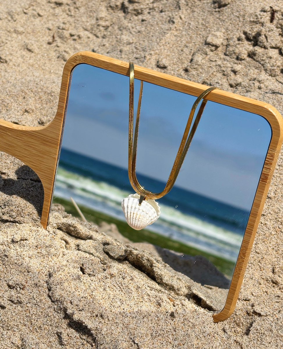 92236901's tweet photo. Sea shell jewelry by the shore. Pacific Coast Necklace, dropping August 23 in my Salt Air Collection. https://t.co/m254Usi8QO