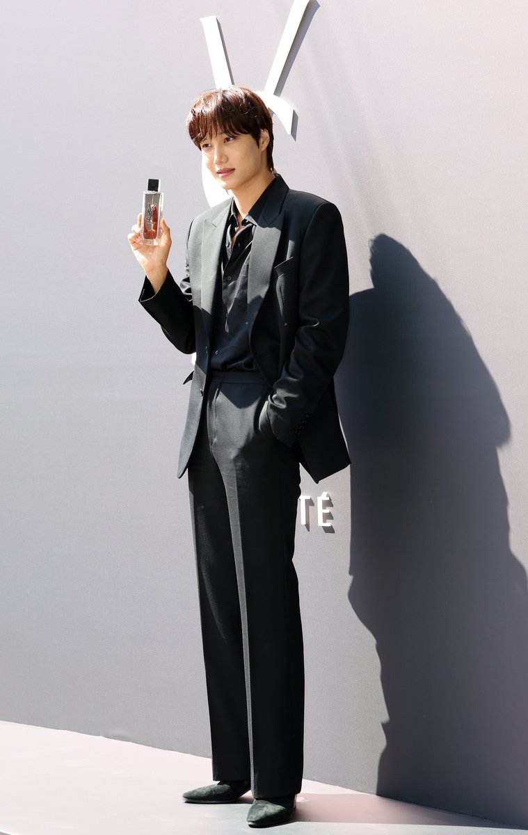 knockknock0408's tweet photo. KAI https://t.co/cNont4wBS2
