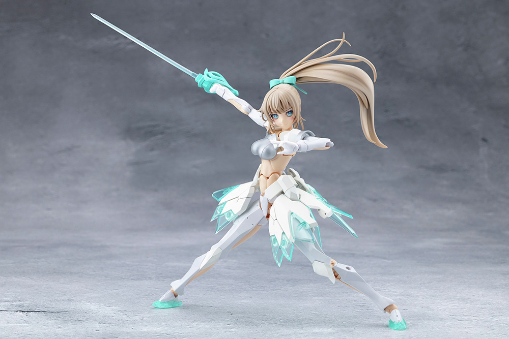 kotobukiya_2han's tweet photo. 【予約開始】
コトブキヤ限定特典付
エミュレータ#3
9,240円(税込)

「佐伯 リツカ」と「グリーングラス」の姿をエミュレートした姿で登場！
塗装済眼球可動フェイスが2種類付属。
限定特典「チャームアイパーツ」をご用意！

▼ご予約はこちら
https://t.co/INJ22av4vA

#メガロマリア #創彩少女庭園 https://t.co/yfsKuMfIBG