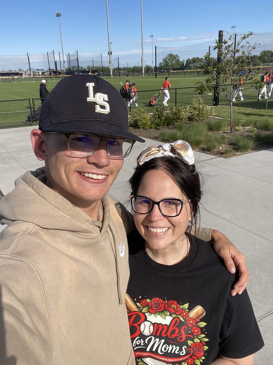 G_Laugh14's tweet photo. Baseball family https://t.co/MSZYrcgLfF