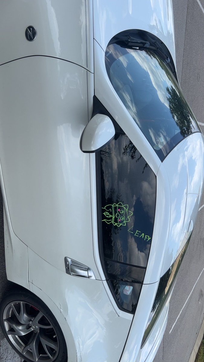 Whatitdo67202's tweet photo. Meet $LEAFY 🍃💚 Your new favorite little guy. 🌱 Who’s joining the journey 

$Leafy https://t.co/vg9PYr0dUJ