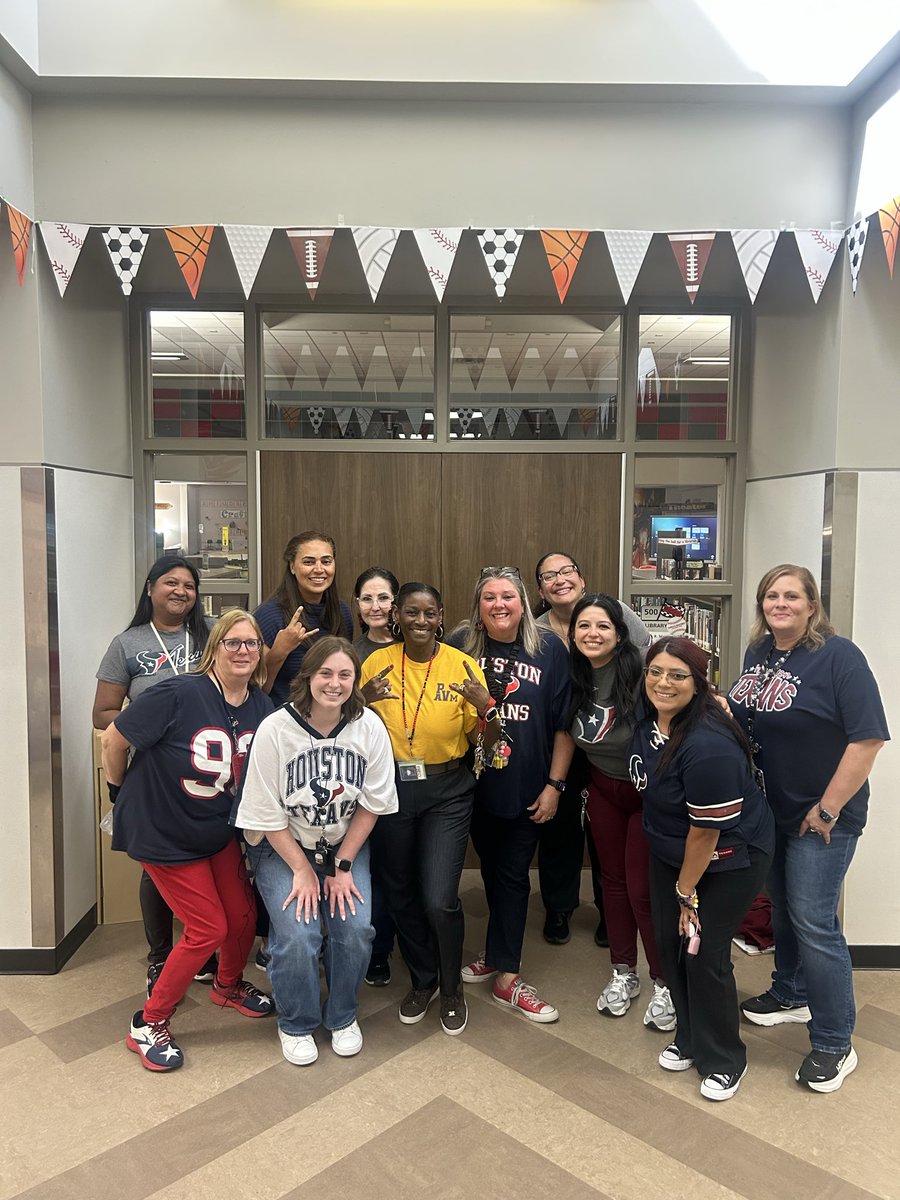 Jones46Sheri's tweet photo. @JSES_Stallions When your campus surprises you with your own day.. “Dress Like Mrs. Jones Day” - what a GREAT DAY❤️🖤 Thank you Team Seguin🥰 #TheyGotMeGood
#OneTeam #OneMission #GameWinningResults @LopezprinciPAL https://t.co/2Mefcbh9oZ