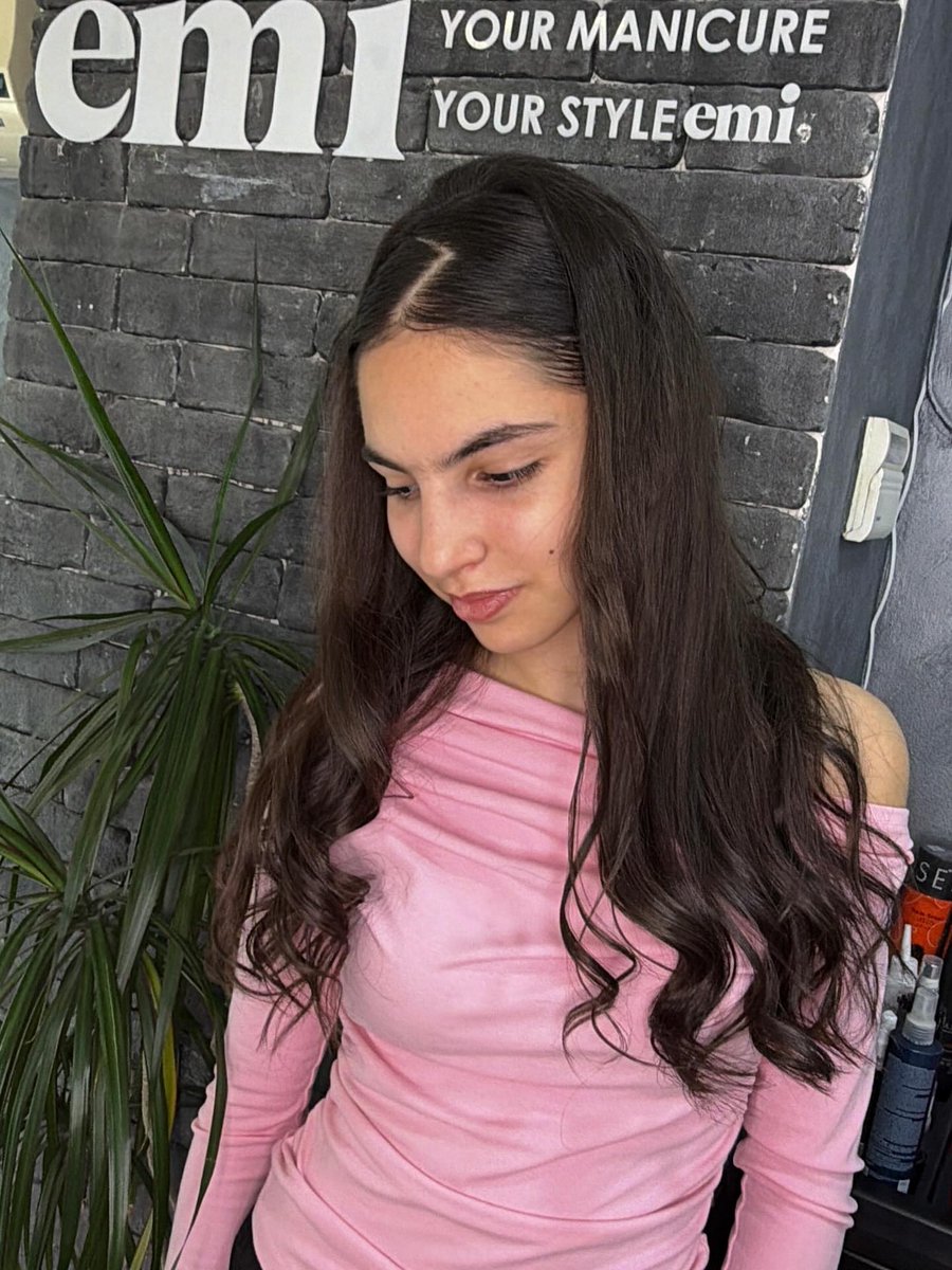 dangie021's tweet photo. Cute hairstyles for girls who love cute fashion https://t.co/JCut6MbZoY