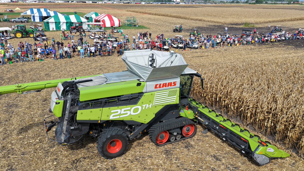 TheChadColby's tweet photo. @CLAAS_America at @FPShow https://t.co/PvvLNu59hN