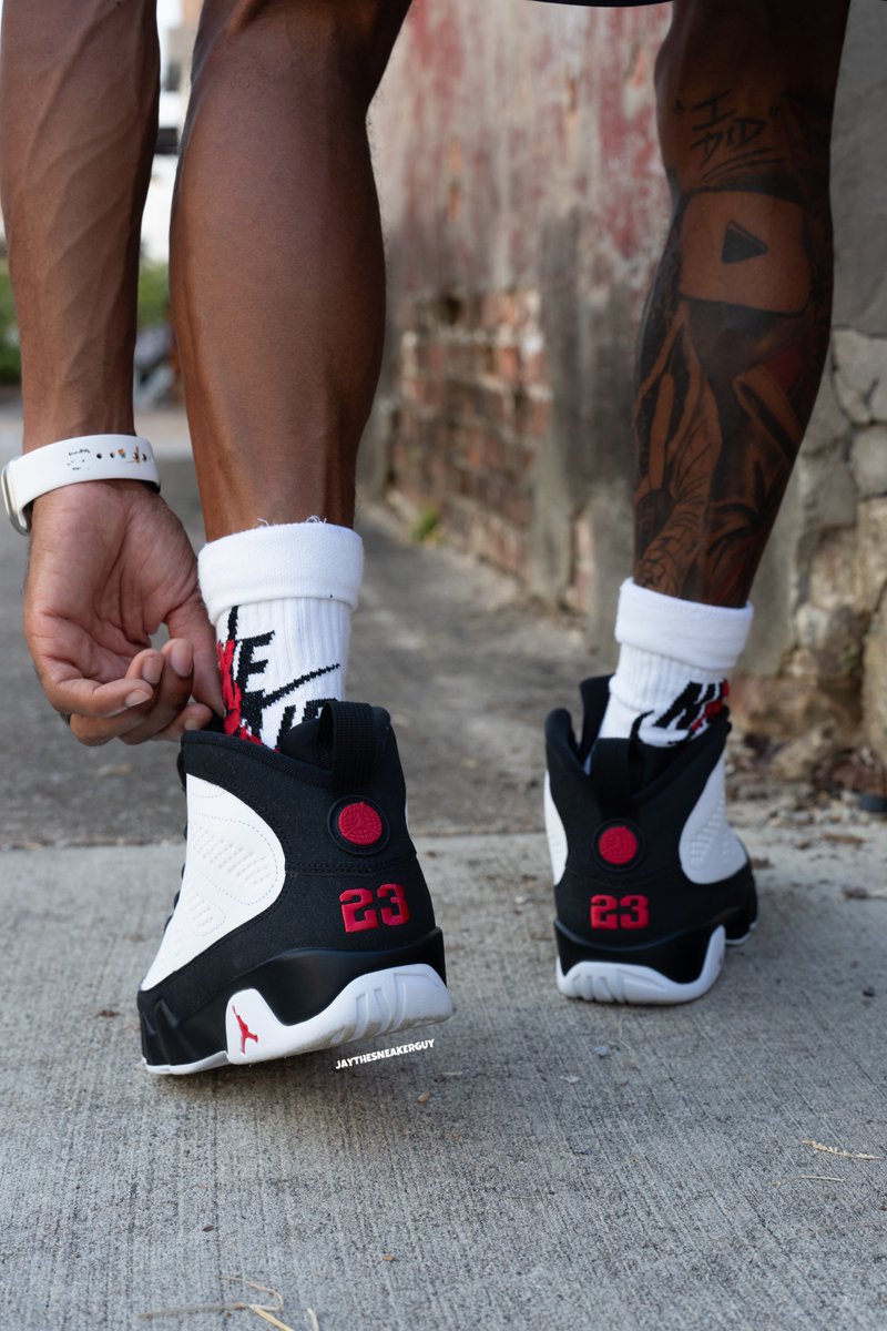 THEREALJTSG's tweet photo. 2026 JORDAN 9 SPACE JAM ON FEET LOOK 👀👀🔥🔥 https://t.co/YGi0FQCPLF