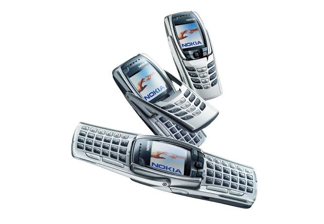 GmezFabian's tweet photo. “What if @nokia wasn't meant to be a phone manufacturer, but a gadget company instead? What if it partnered with @LogitechG , @ASUS_ROG , @ASUS , or other companies?” https://t.co/NZ1sUGAgsT