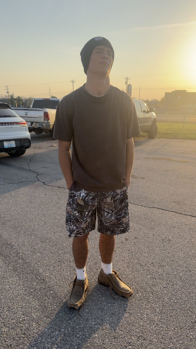 Flecobarstool's tweet photo. Evans face after seeing all of mason county bounce on lennies dick #Homos #Panthersbyhowevermuchtheywant #Fuckaroyal https://t.co/l7MvDEcwN3
