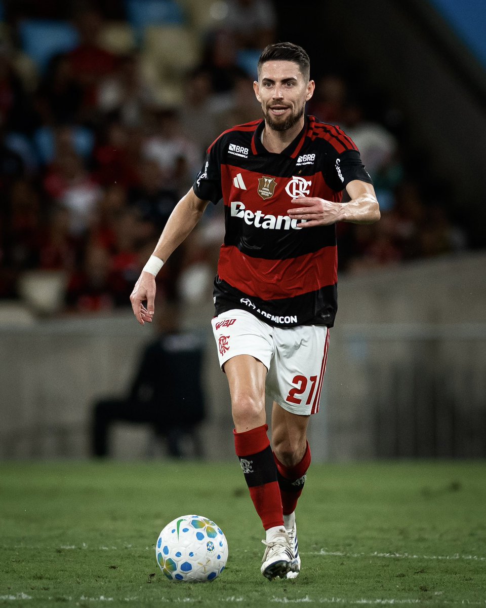 FrelloJorginho's tweet photo. +3 pontos e seguimos juntos em um só objetivo ♥️🖤 https://t.co/ihEt9bfVgJ