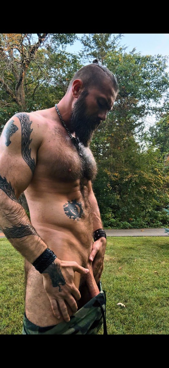 ThaneRivers's tweet photo. I wanna help you relax!😏😈 https://t.co/qtpXi8k3b5