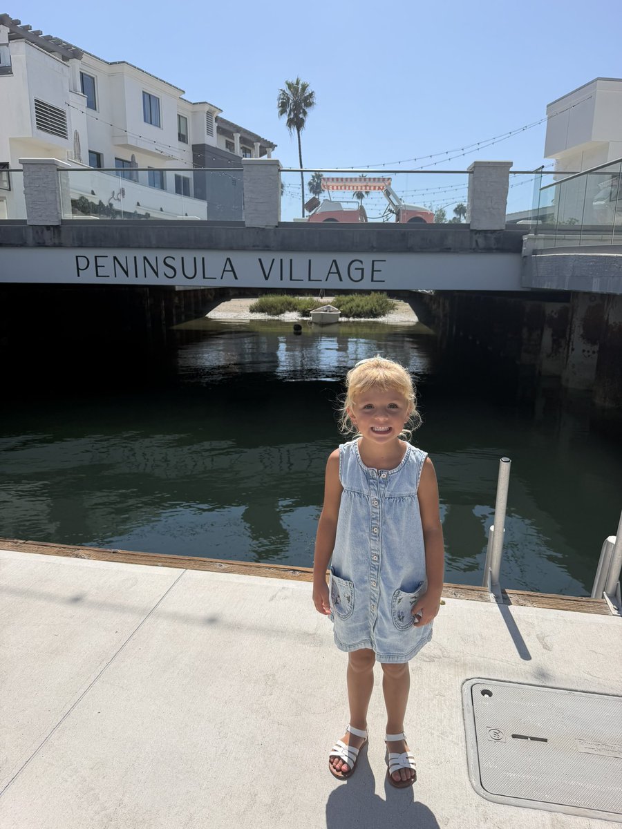 bentleyberman32's tweet photo. HBD sis ! https://t.co/yeuA4jntu3