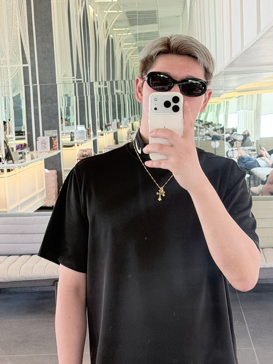 Johnnyzzz42444's tweet photo. 做你想做的 错了算我的 https://t.co/qMJmq91Uwi
