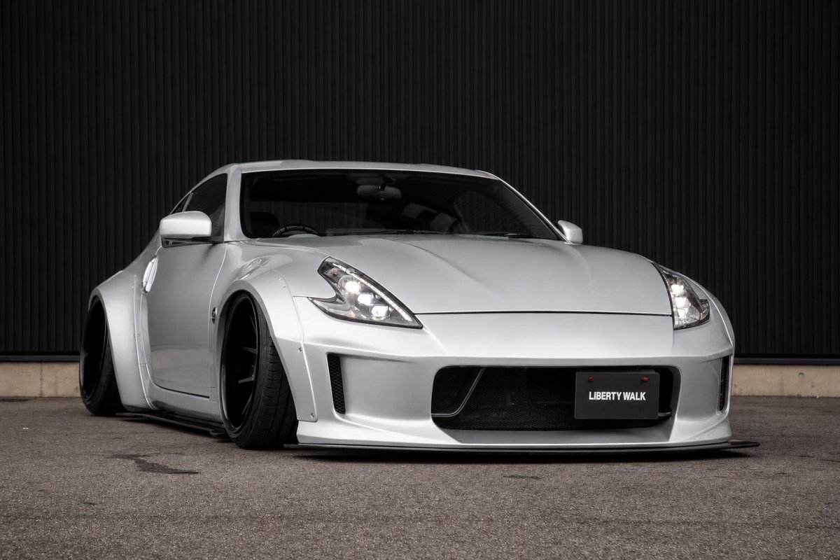 lbworksofficial's tweet photo. LB-WORKS NISSAN Fairlady Z Z33

✅ Front Bumper
✅ Front Fenders
✅ Duct Bonnet Hood
✅ Rear Bumper
✅ Rear Wing
✅ Wide Fenders

🛒 https://t.co/ruRNQLWeg5

#Z33 #350Z #Z33Nation #350ZNation #350ZLife #350ZOwners #350ZFamily #Zociety #VQNation #VQFamily #ZNation #ZOwners https://t.co/L05Oqig187