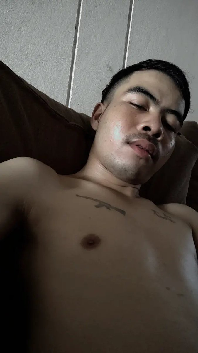 phuw85341's tweet photo. ถ้าอยากเห็นด้านมืด​ ก็ลุกไปปิดไฟดิ้😝🤭
#มาบตาพุต #ระยอง https://t.co/L8GnbZC5q1