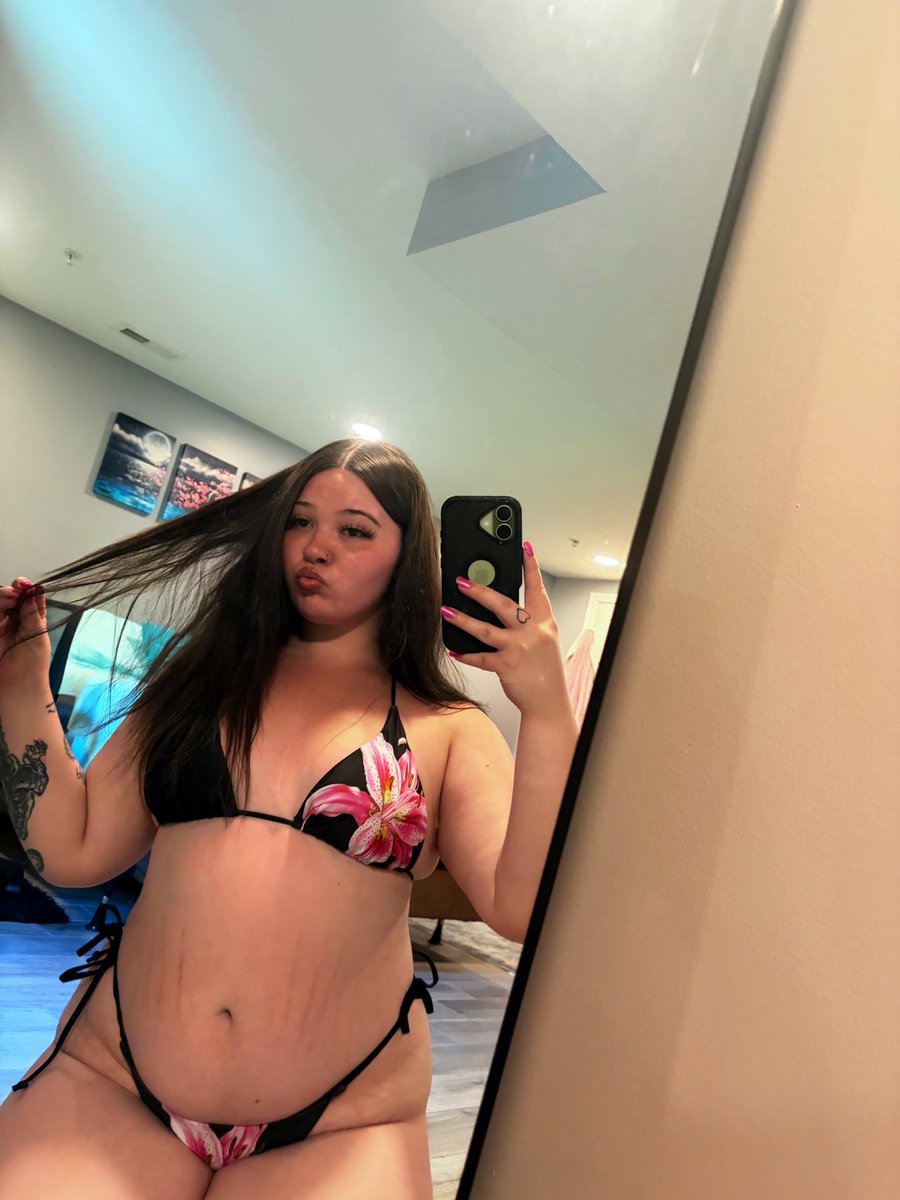 PhatBootyKaylaa's tweet photo. bathing suit so cute🩷👸🏻

#pawg #bathingsuit #seller #thick #thickass #college #nsfwtwtًً #chudai https://t.co/uE0PK5PQoj