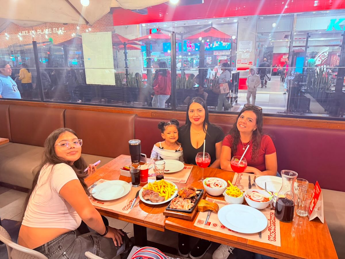 Romel30Lopez's tweet photo. Mis chicas, amamos crear momentos juntas. https://t.co/0JrdkNlQjy
