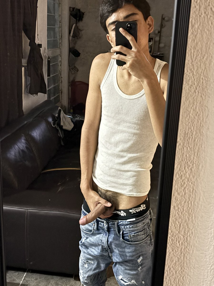 Kevyn_hg01's tweet photo. Miércoles por la noche y uno se pone bien cachondito 👅

https://t.co/AQXr7uEa2A https://t.co/98aiHvEBgG