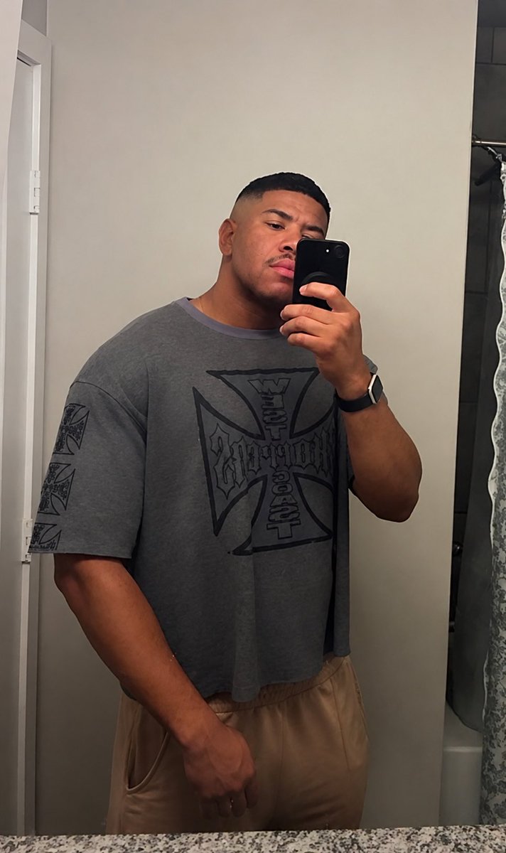 goldenpapi777's tweet photo. Un tipo serio vale https://t.co/F1qoKkrqHG