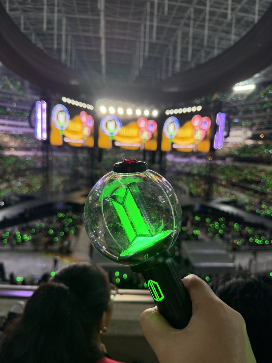 875noonamayee's tweet photo. D2, let’s go! @bts_bighit @BTS_twt 
#BTS_WORLDTOUR_ARİRANG_LA 
#BTS_WORLDTOUR_ARİRANG_LA_D2
#BTS_WORLDTOUR_ARİRANG #BTS #방탄소년단 #BTSARMY https://t.co/dKptdSOSTL