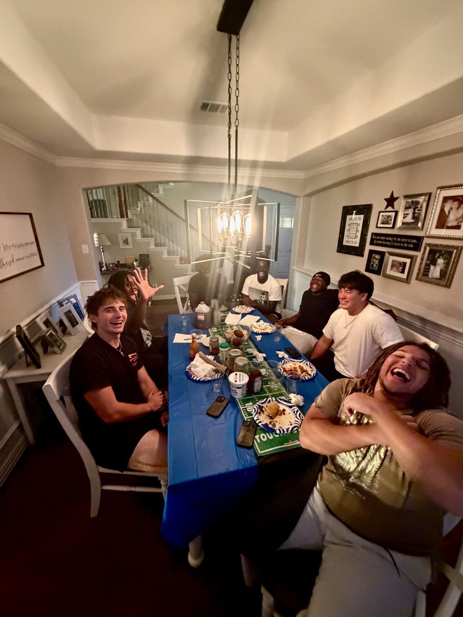 HebronFBBooster's tweet photo. Fueling up for tomorrow night! ππ₯
Position group dinners tonight as we get ready to take on Walnut Grove. Good food, great teammates & GAME DAY up next!
Thanks to our families who make these dinners happen each week!
#HPND #BTW https://t.co/Ab1Ay1Kqoi