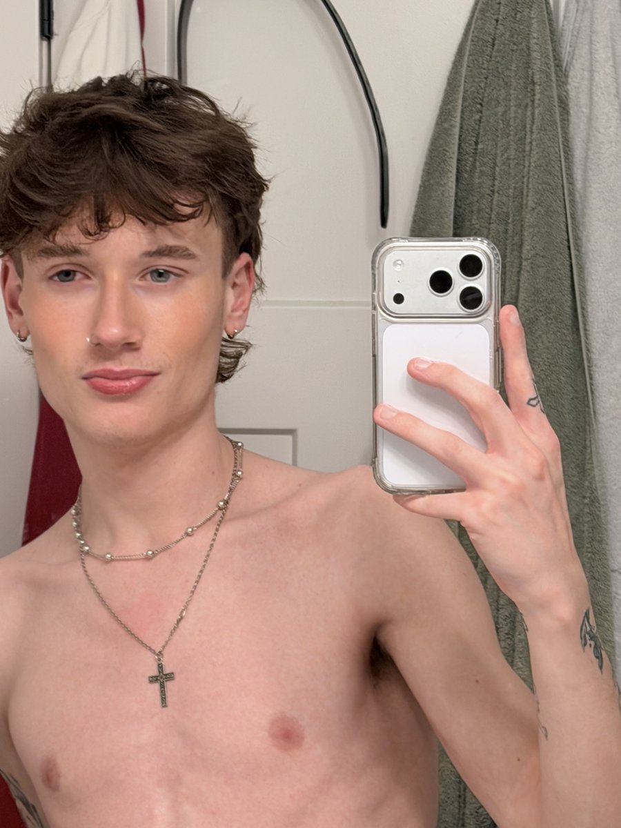 ZaneHartXXX's tweet photo. I’m finally out of closet 🏳️‍🌈 (open cmmnts) https://t.co/BT4bKaReBa