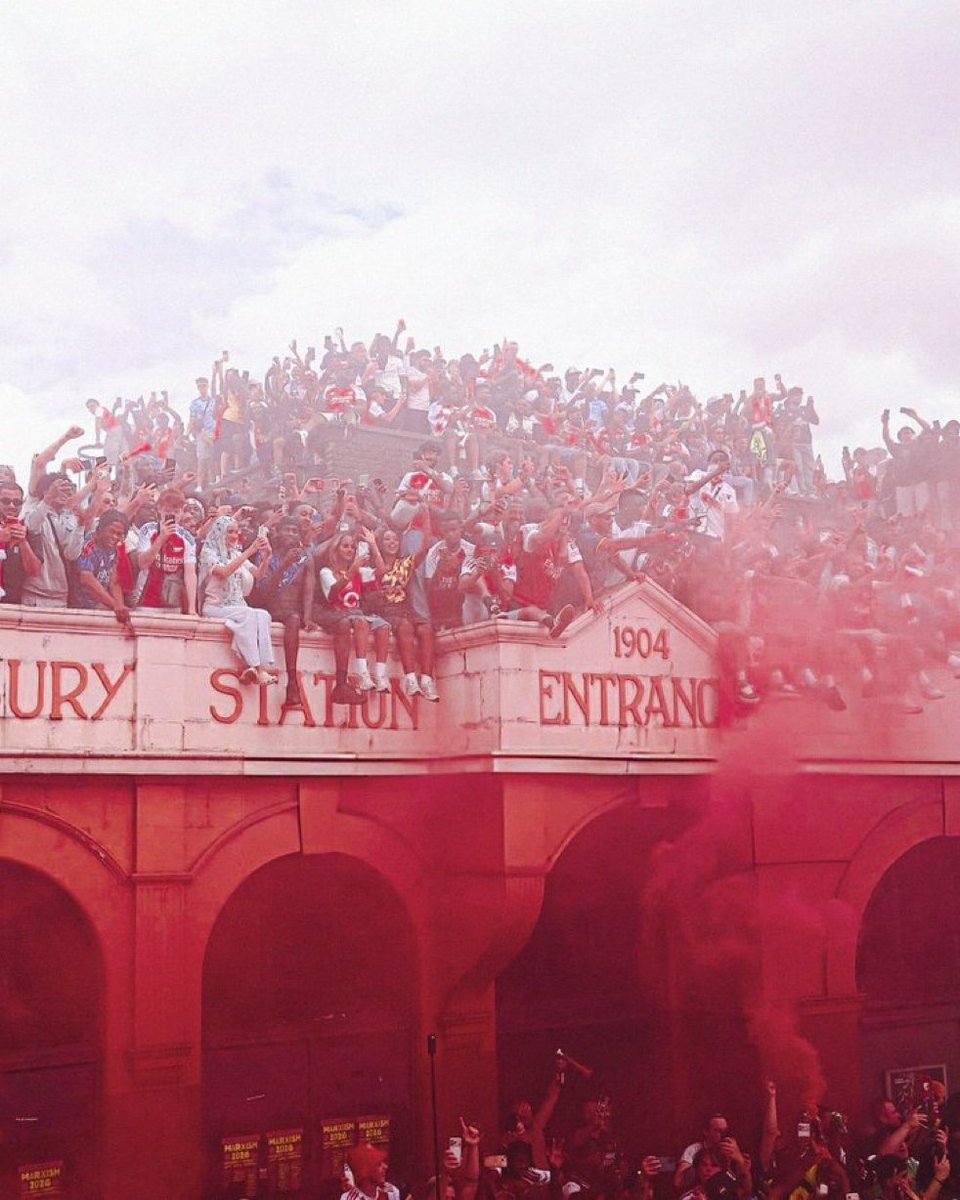 DailyAFC's tweet photo. 🗣️ Christos Tzolis on the culture at Arsenal:

“It’s crazy how many supporters come, even at the hotel, in the stadium, and outside when we’re on the bus. It’s a big difference from my previous clubs. It’s top level.” ❤️ https://t.co/C91Nck6rEb