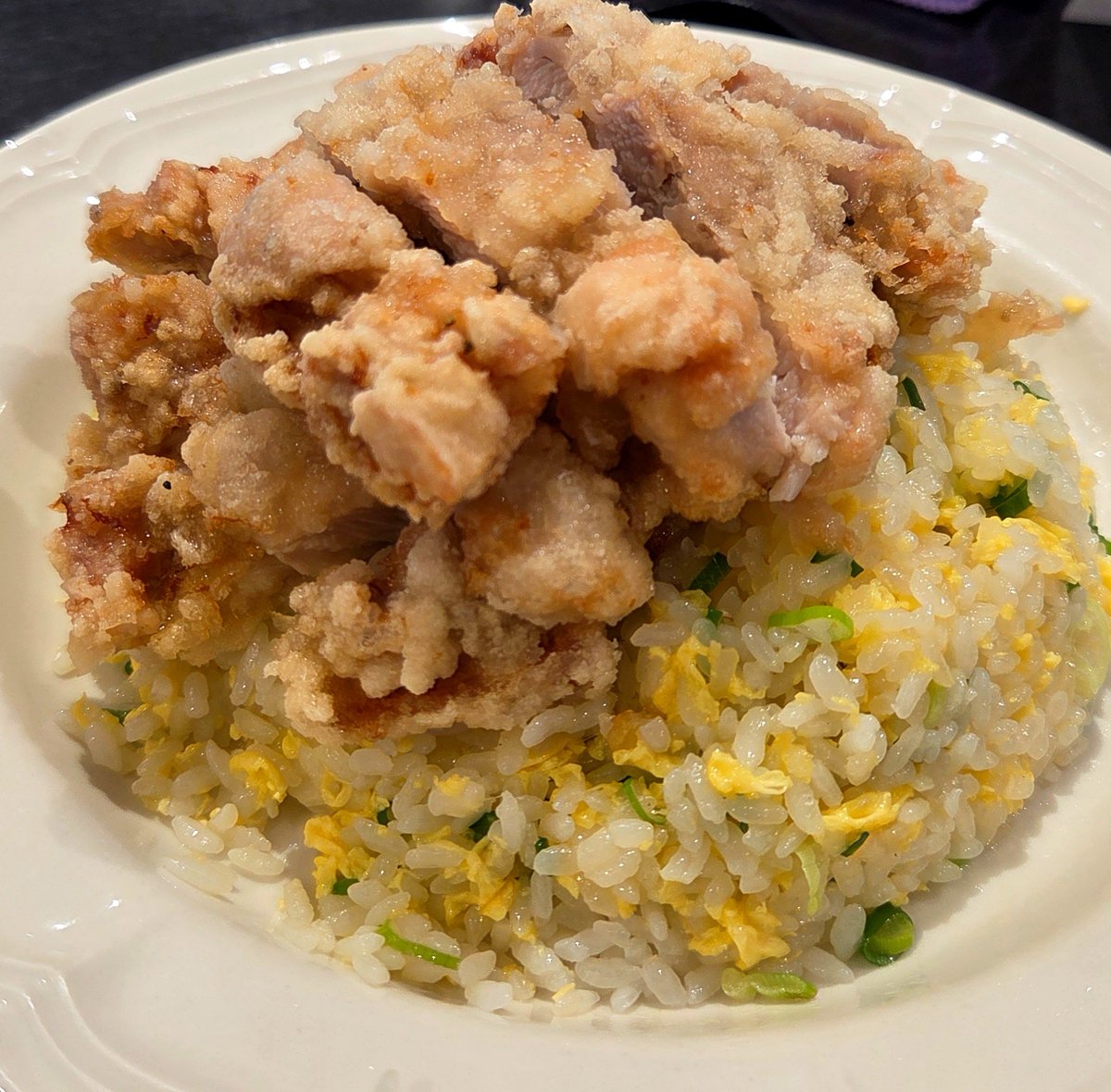 U_13987's tweet photo. 個人的に一番美味しい思ってる炒飯屋さんの炒飯。 https://t.co/nUXXDPBROb