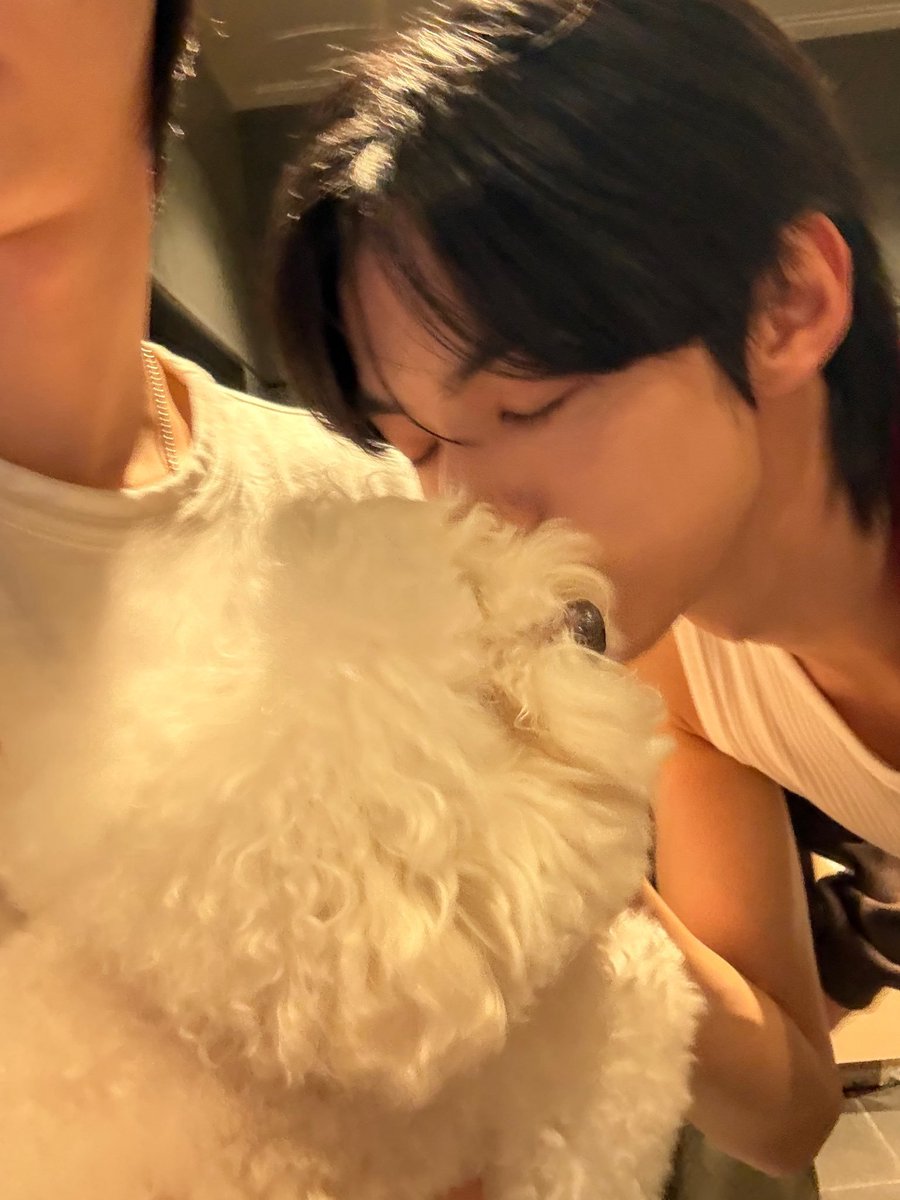 DohoonIssue's tweet photo. cpdp @JiwoongIssue https://t.co/YOawG4LtHo